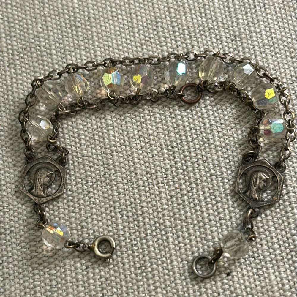 Gorgeous vintage 1950’s Jesus & Mary crystal bead bracelet.